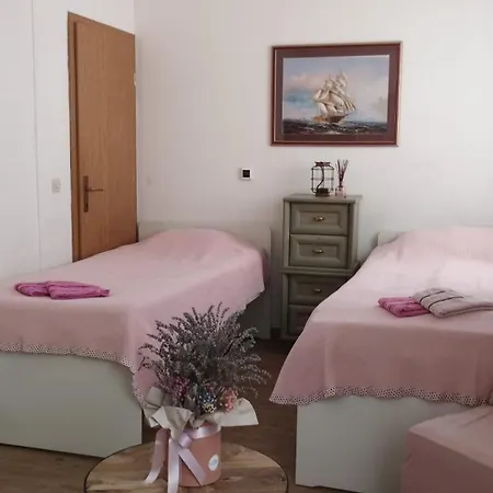 Luna * Baška Voda