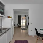 Luna Apartment *