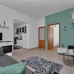 Luna Apartment