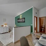 Luna Apartment *