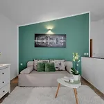 Luna Apartment Baška Voda