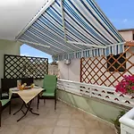 Luna Apartment Baška Voda
