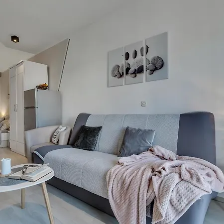 Luna Apartment