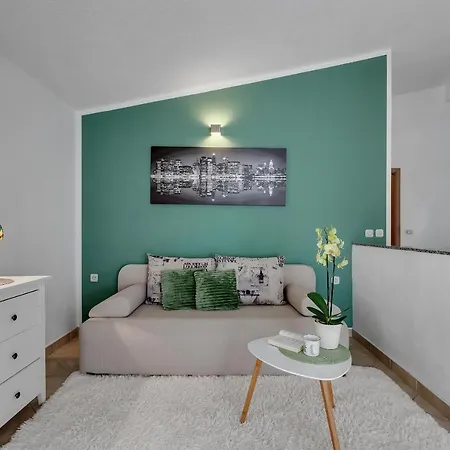 Luna Apartment Baska Voda